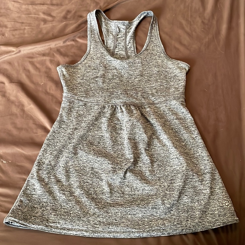 *SOLD* 🟪sports top